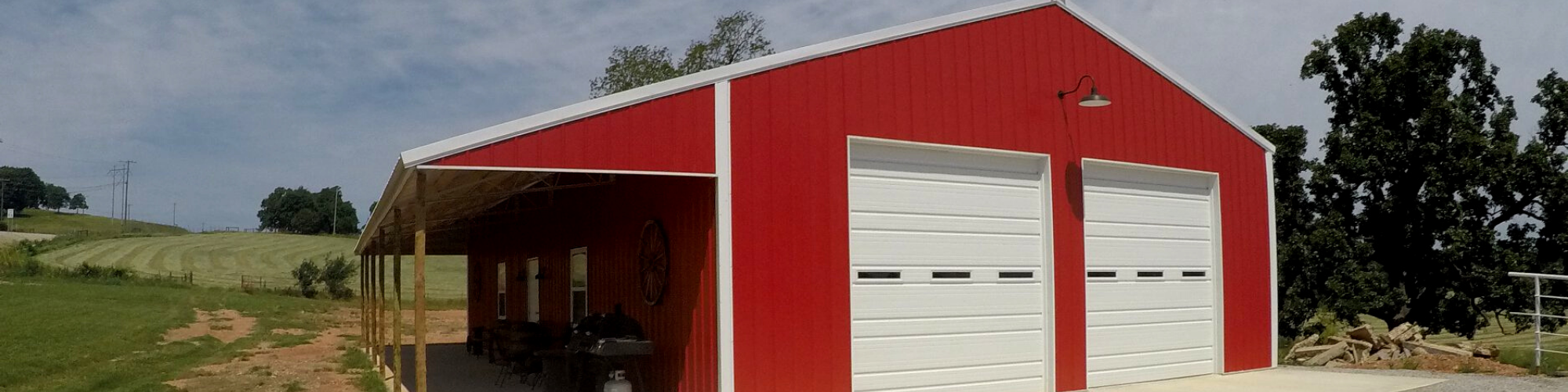 metal barn with two roll up doors